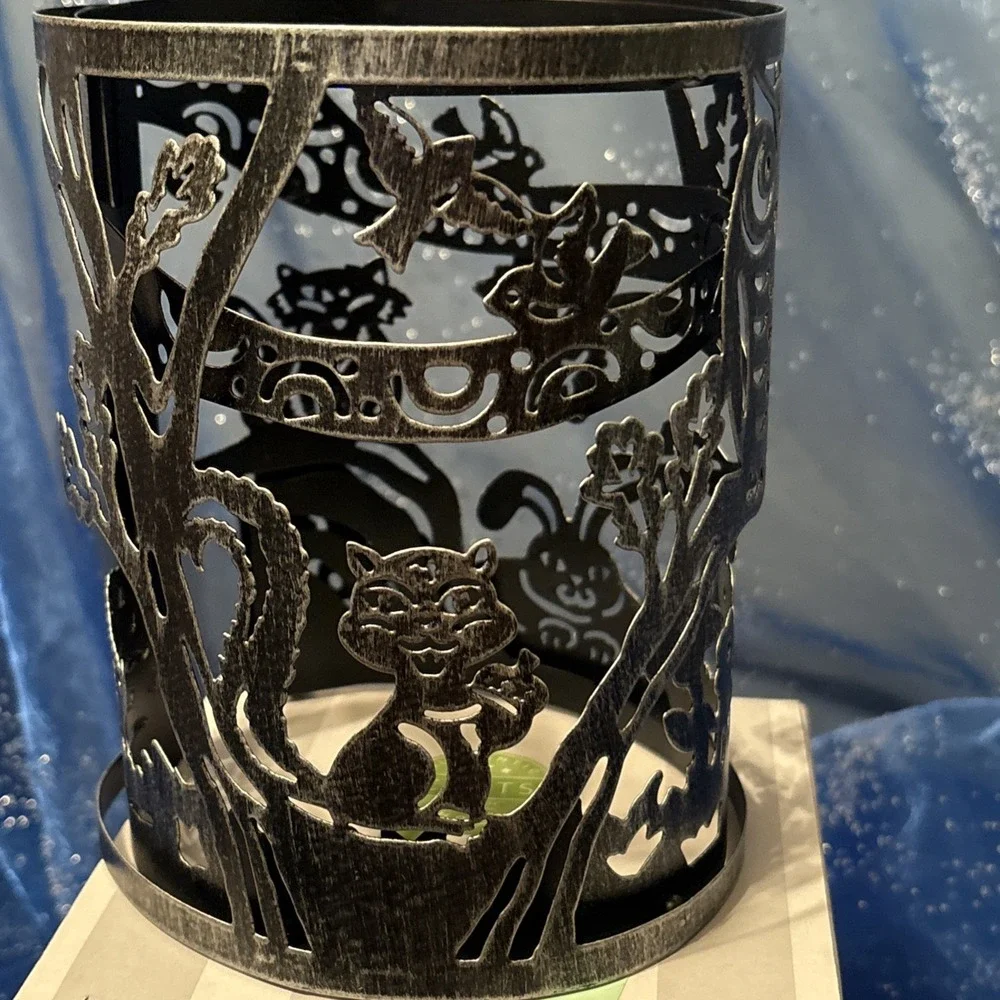 NEW SCENTSY WARMER WRAP FRIENDLY FOREST WITH BOX